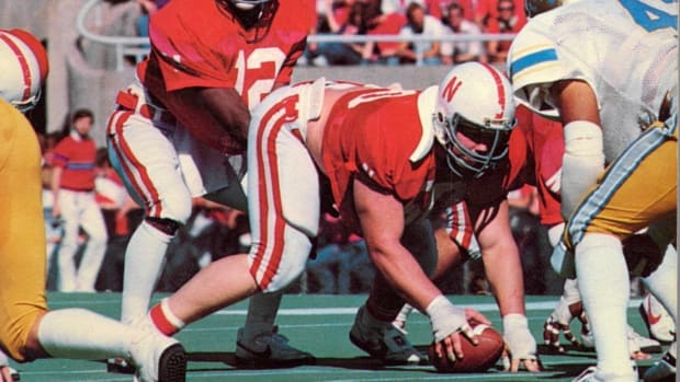 Turner Gill and Dave Rimington vs. Colorado 1981